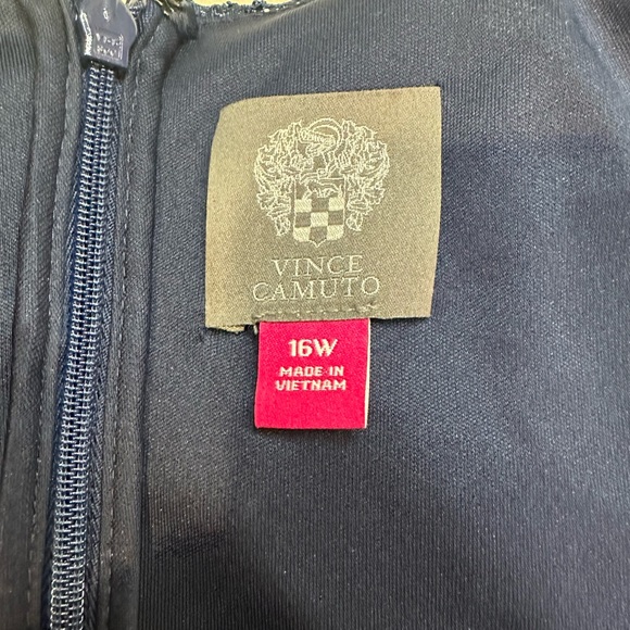 Vince Camuto off the shoulder Navy Blue metallic Gown Size 16W - Picture 3 of 8